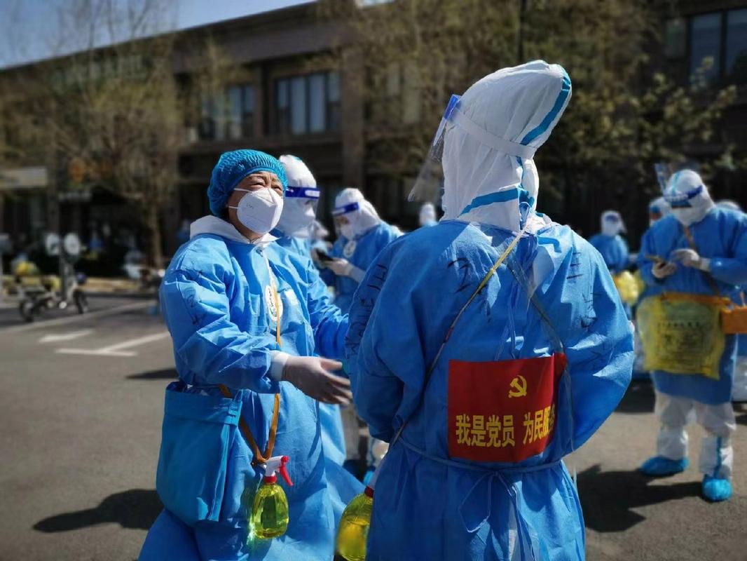 致敬白衣天使！新冠疫情下坚守一线无私奉献的守护者们