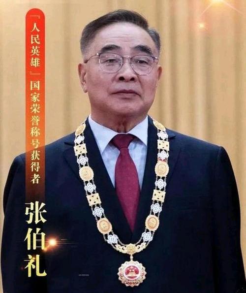 人民抗疫英雄张伯礼院士事迹介绍，含抗疫典型人物故事