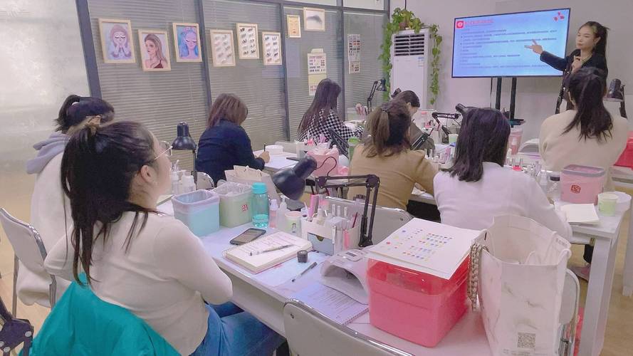 领绣集团纹绣老师_安徽纹绣培训学校哪家比较好_